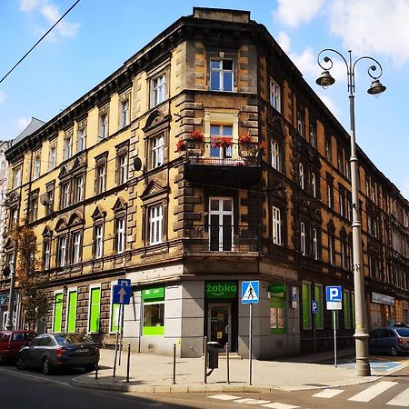 شقة Apartament Przybudowka كاتوفيتسه المظهر الخارجي الصورة