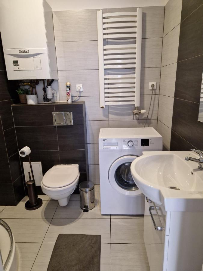 شقة Apartament Przybudowka كاتوفيتسه المظهر الخارجي الصورة